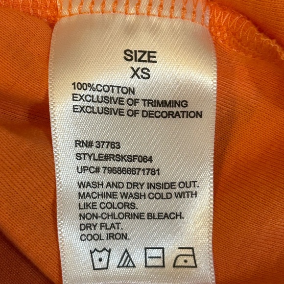 NWT- Ella Rafaella Women's
Dot Trim Short Sleeve Top - Picture 9 of 10